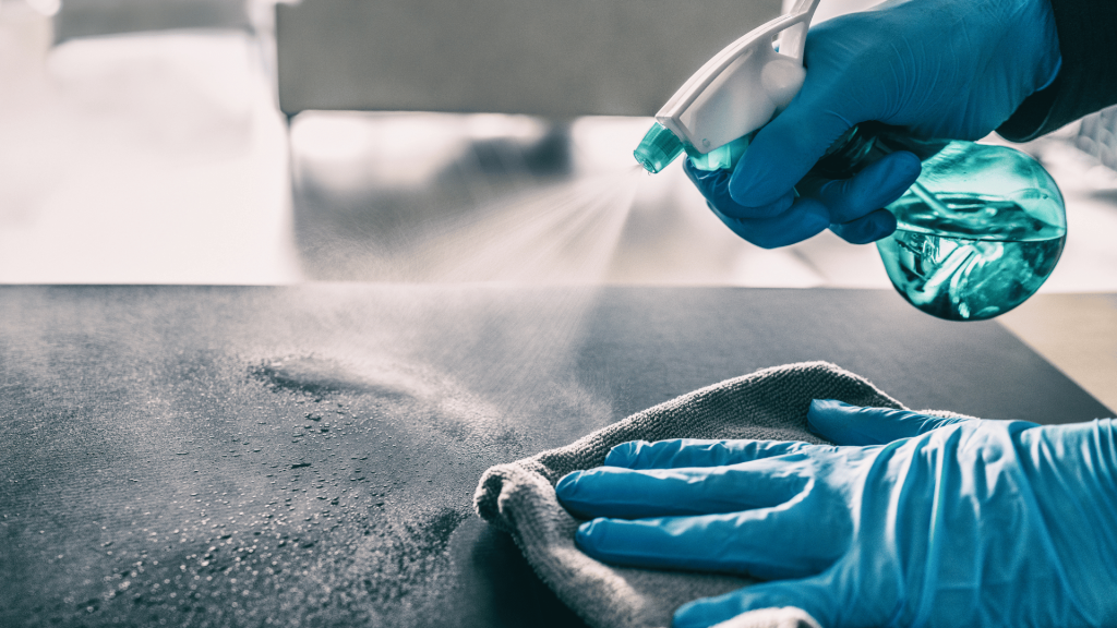 Smart antimicrobial coating